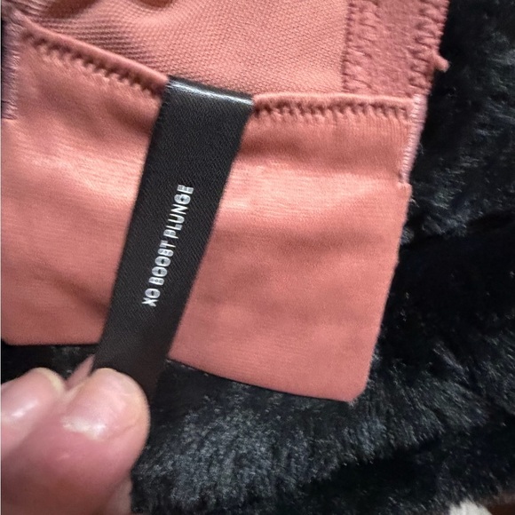 NWOT Torrid XO Boost Plunge Push-up Pink Bra Size 46C. Item # 416100001 - Picture 5 of 5